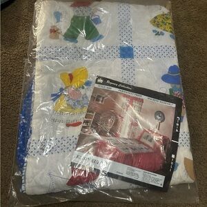 Vintage comforter- full/queen Kissin Kuzins. Cottagecore bedding from 1970’s-80